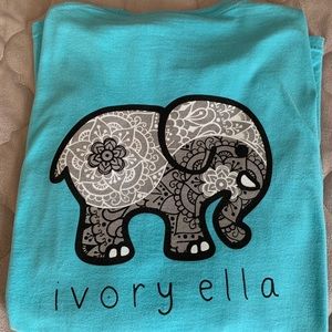 Ivory Ella long sleeve tee w/ front pocket